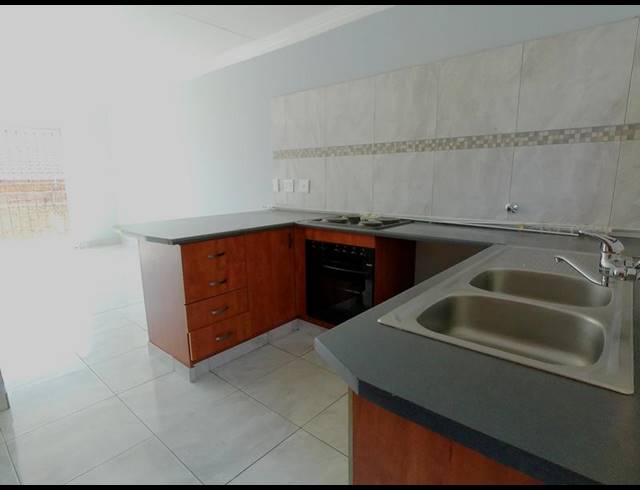 2 BEDROOM TOWNHOUSE FOR SALE IN AMANDASIG